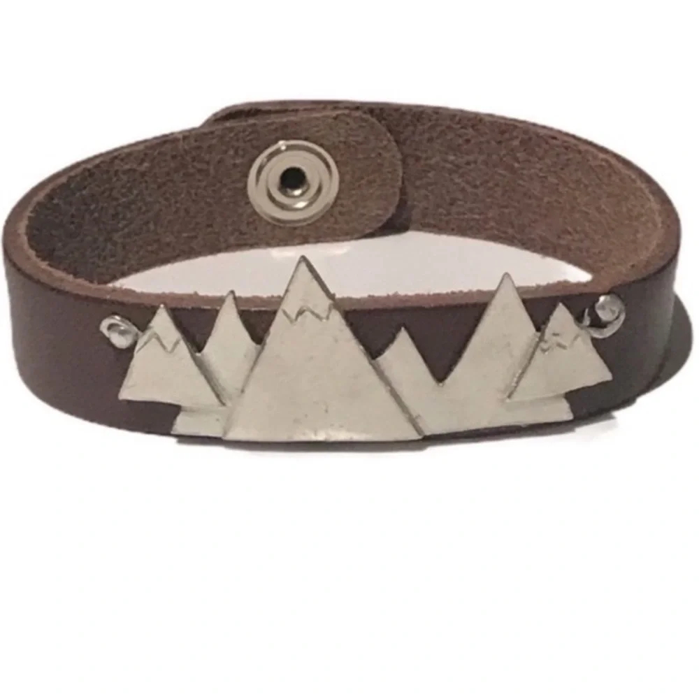 Handmade silver pewter mountain range brown 100%‎ leather cuff bracelet